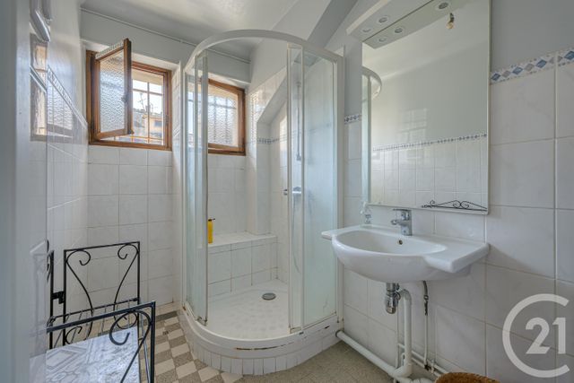 Appartement T4 à vendre - 4 pièces - 95.49 m2 - CHAMBERY - 73 - RHONE-ALPES - Century 21 Immobilière De La Vallée