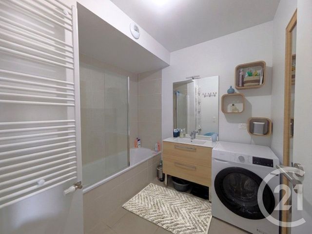 Appartement T3 à vendre - 3 pièces - 70.47 m2 - CHAMBERY - 73 - RHONE-ALPES - Century 21 Immobilière De La Vallée