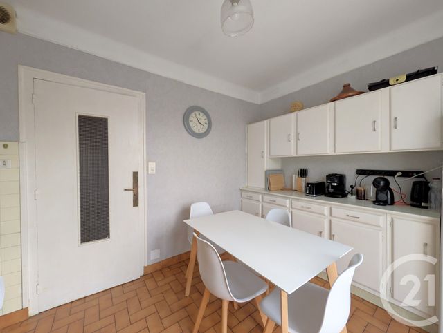 Appartement T5 à vendre - 5 pièces - 100.79 m2 - CHALLES LES EAUX - 73 - RHONE-ALPES - Century 21 Immobilière De La Vallée