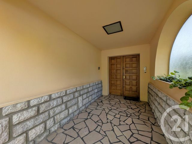 Appartement T5 à vendre - 5 pièces - 100.79 m2 - CHALLES LES EAUX - 73 - RHONE-ALPES - Century 21 Immobilière De La Vallée