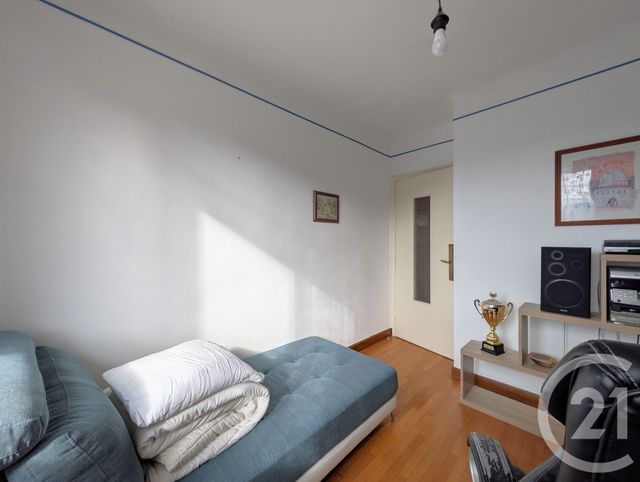 Appartement T5 à vendre - 5 pièces - 100.79 m2 - CHALLES LES EAUX - 73 - RHONE-ALPES - Century 21 Immobilière De La Vallée