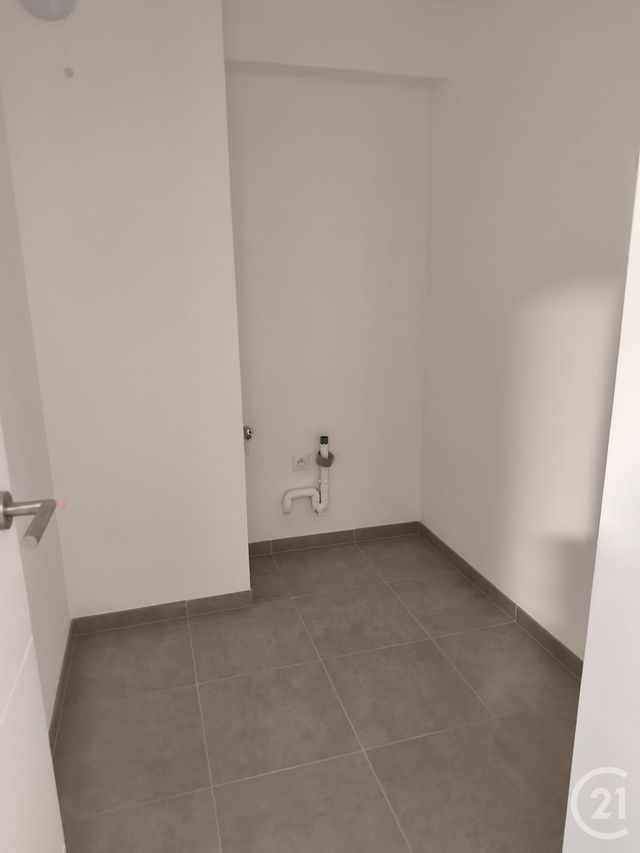 Appartement T2 à louer - 2 pièces - 46.68 m2 - CHAMBERY - 73 - RHONE-ALPES - Century 21 Immobilière De La Vallée