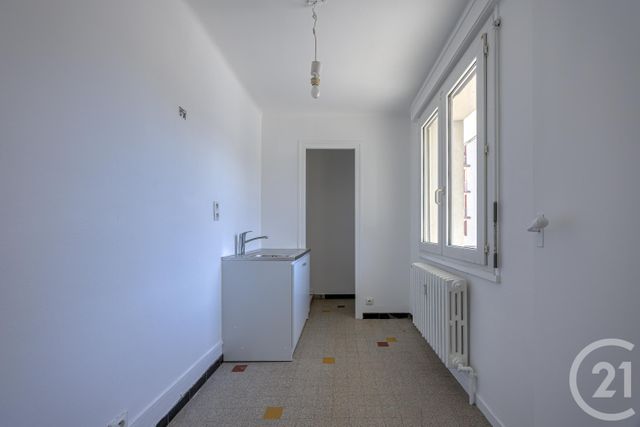 Appartement T2 à vendre - 3 pièces - 66.98 m2 - CHAMBERY - 73 - RHONE-ALPES - Century 21 Immobilière De La Vallée