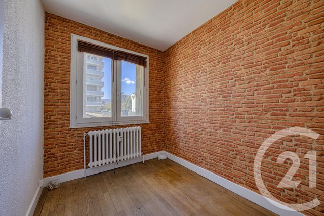 Appartement T2 à vendre - 3 pièces - 66.98 m2 - CHAMBERY - 73 - RHONE-ALPES - Century 21 Immobilière De La Vallée