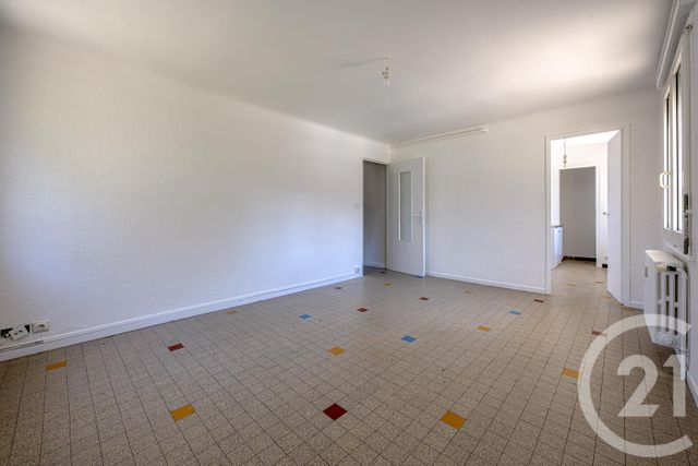 Appartement T2 à vendre - 3 pièces - 66.98 m2 - CHAMBERY - 73 - RHONE-ALPES - Century 21 Immobilière De La Vallée