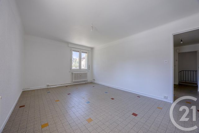 Appartement T2 à vendre - 3 pièces - 66.98 m2 - CHAMBERY - 73 - RHONE-ALPES - Century 21 Immobilière De La Vallée