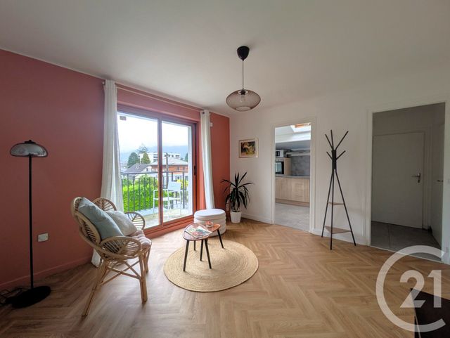 Appartement T2 à vendre - 2 pièces - 32.61 m2 - BASSENS - 73 - RHONE-ALPES - Century 21 Immobilière De La Vallée