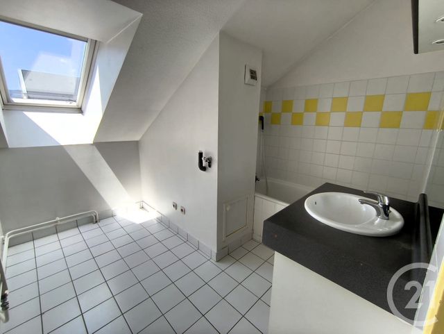 Appartement T3 à louer - 3 pièces - 93.2 m2 - CHAMBERY - 73 - RHONE-ALPES - Century 21 Immobilière De La Vallée