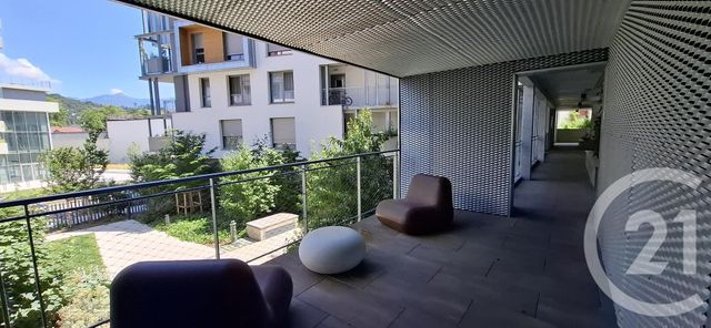 Appartement T2 à louer - 2 pièces - 42.8 m2 - CHAMBERY - 73 - RHONE-ALPES - Century 21 Immobilière De La Vallée