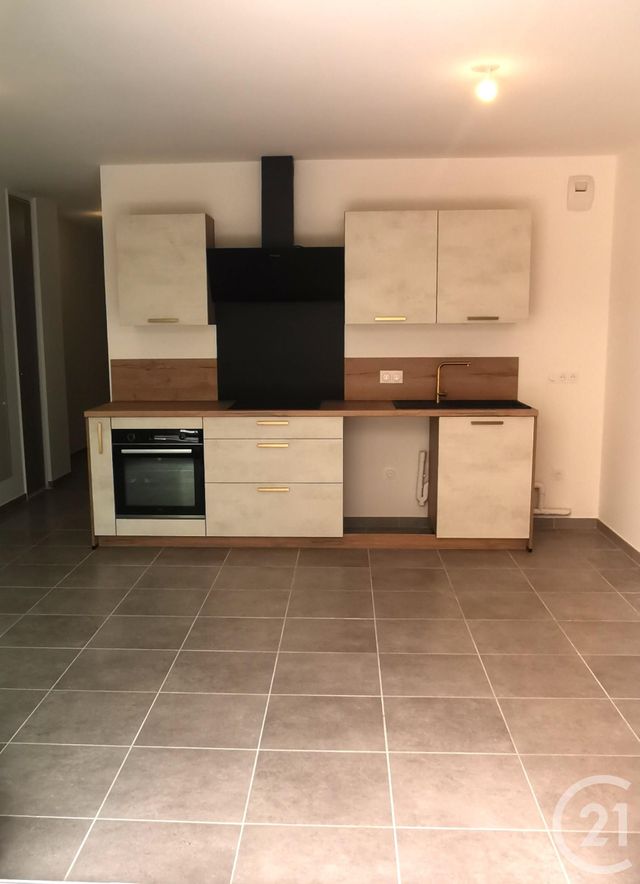 Appartement T2 à louer - 2 pièces - 42.8 m2 - CHAMBERY - 73 - RHONE-ALPES - Century 21 Immobilière De La Vallée