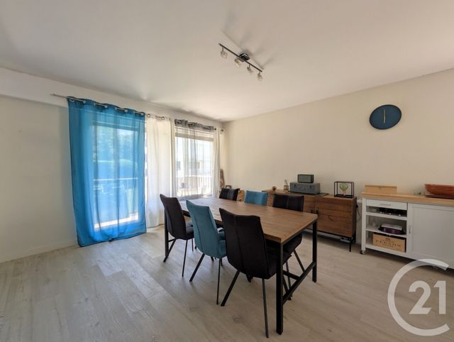 Appartement T3 à vendre - 3 pièces - 84.92 m2 - CHAMBERY - 73 - RHONE-ALPES - Century 21 Immobilière De La Vallée