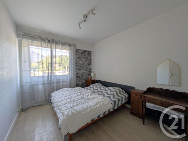 Appartement T3 à vendre - 3 pièces - 84.92 m2 - CHAMBERY - 73 - RHONE-ALPES - Century 21 Immobilière De La Vallée