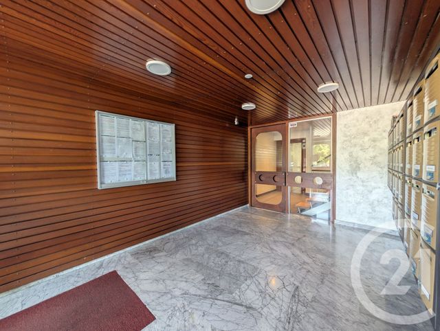 Appartement T3 à vendre - 3 pièces - 84.92 m2 - CHAMBERY - 73 - RHONE-ALPES - Century 21 Immobilière De La Vallée