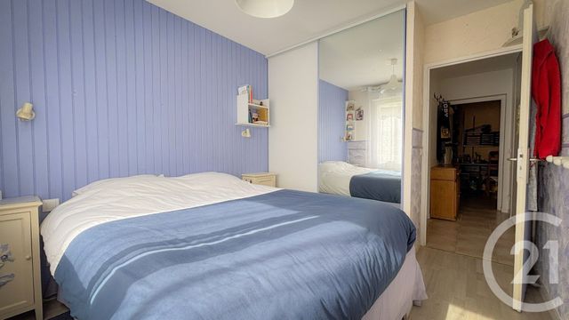 Appartement T3 à vendre - 4 pièces - 78.29 m2 - LA MOTTE SERVOLEX - 73 - RHONE-ALPES - Century 21 Immobilière De La Vallée