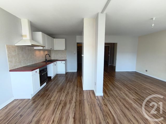 Appartement T5 à louer - 5 pièces - 102.8 m2 - CHAMBERY - 73 - RHONE-ALPES - Century 21 Immobilière De La Vallée