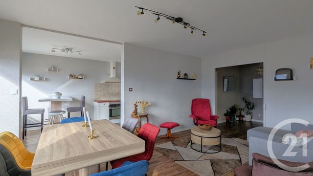 Appartement T5 à louer - 5 pièces - 102.8 m2 - CHAMBERY - 73 - RHONE-ALPES - Century 21 Immobilière De La Vallée