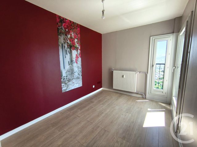 Appartement T5 à louer - 5 pièces - 102.8 m2 - CHAMBERY - 73 - RHONE-ALPES - Century 21 Immobilière De La Vallée
