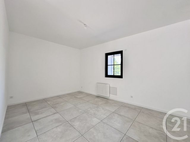 Appartement T3 à vendre - 3 pièces - 68.81 m2 - CHAMBERY - 73 - RHONE-ALPES - Century 21 Immobilière De La Vallée