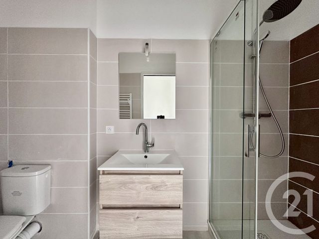 Appartement T3 à vendre - 3 pièces - 68.81 m2 - CHAMBERY - 73 - RHONE-ALPES - Century 21 Immobilière De La Vallée