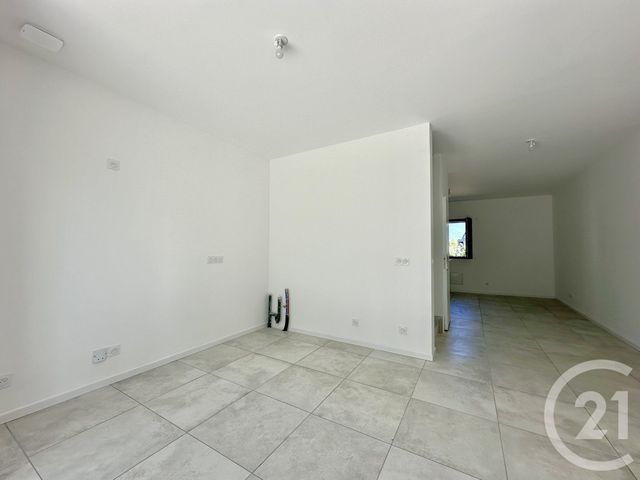 Appartement T3 à vendre - 3 pièces - 68.81 m2 - CHAMBERY - 73 - RHONE-ALPES - Century 21 Immobilière De La Vallée