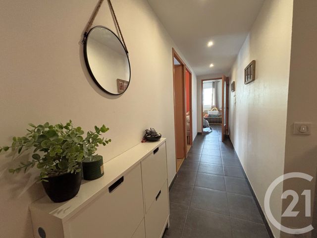 Appartement T4 à vendre - 4 pièces - 77.77 m2 - LA MOTTE SERVOLEX - 73 - RHONE-ALPES - Century 21 Immobilière De La Vallée