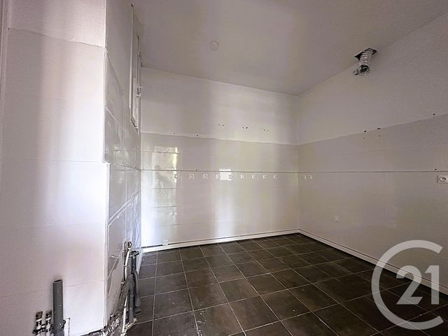Appartement T3 à vendre - 3 pièces - 69.17 m2 - CHAMBERY - 73 - RHONE-ALPES - Century 21 Immobilière De La Vallée