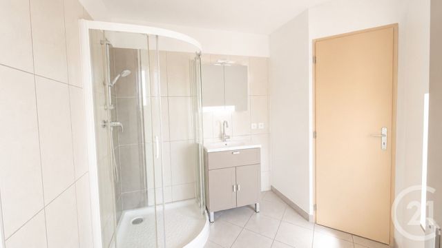 Appartement T3 à vendre - 3 pièces - 59.02 m2 - CHAMBERY - 73 - RHONE-ALPES - Century 21 Immobilière De La Vallée