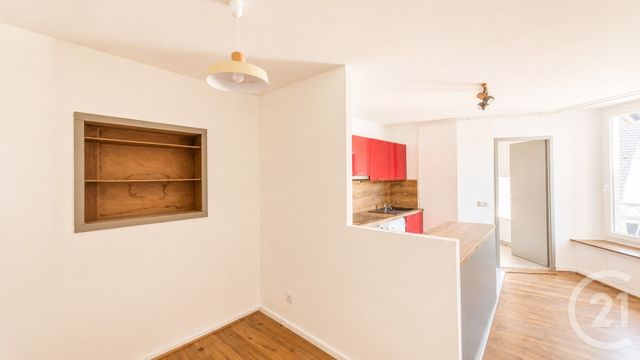 Appartement T3 à vendre - 3 pièces - 59.02 m2 - CHAMBERY - 73 - RHONE-ALPES - Century 21 Immobilière De La Vallée