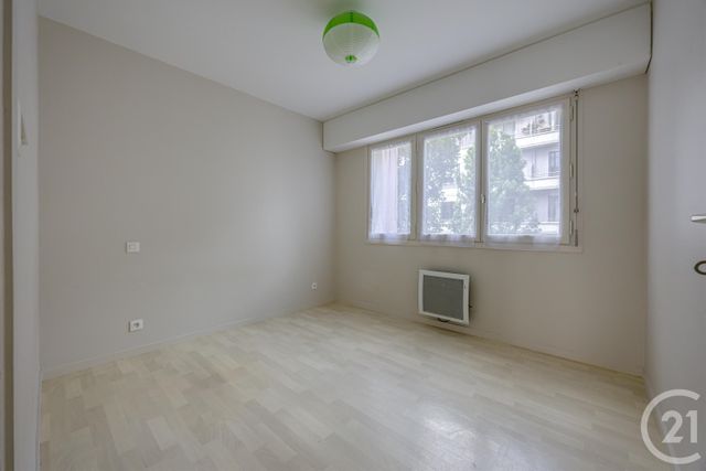 Appartement T4 à vendre - 4 pièces - 83.09 m2 - CHAMBERY - 73 - RHONE-ALPES - Century 21 Immobilière De La Vallée