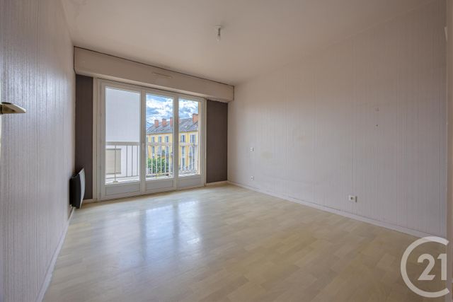 Appartement T4 à vendre - 4 pièces - 83.09 m2 - CHAMBERY - 73 - RHONE-ALPES - Century 21 Immobilière De La Vallée