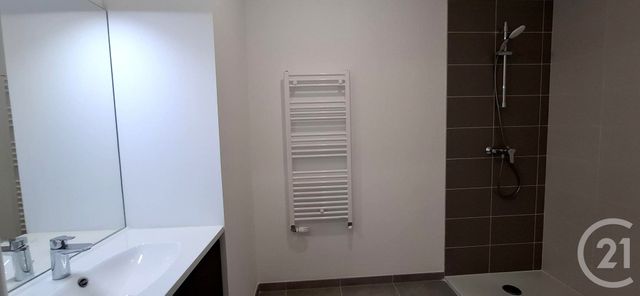 Appartement T3 à louer - 3 pièces - 64.71 m2 - CHAMBERY - 73 - RHONE-ALPES - Century 21 Immobilière De La Vallée