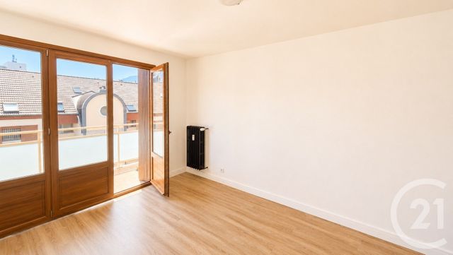 Appartement F4 à vendre - 4 pièces - 81.8 m2 - CHAMBERY - 73 - RHONE-ALPES - Century 21 Immobilière De La Vallée