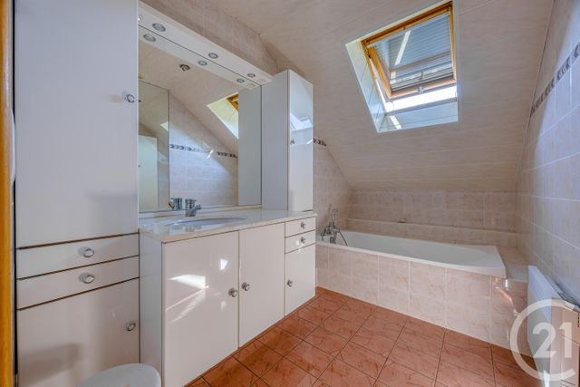 maison à vendre - 6 pièces - 165.0 m2 - CHAMBERY - 73 - RHONE-ALPES - Century 21 Immobilière De La Vallée