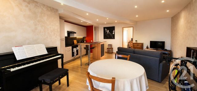 Appartement T3 à louer - 3 pièces - 59.06 m2 - CHAMBERY - 73 - RHONE-ALPES - Century 21 Immobilière De La Vallée
