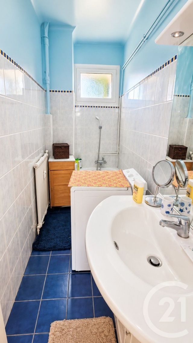 Appartement F2 à vendre - 2 pièces - 42.0 m2 - CHAMBERY - 73 - RHONE-ALPES - Century 21 Immobilière De La Vallée