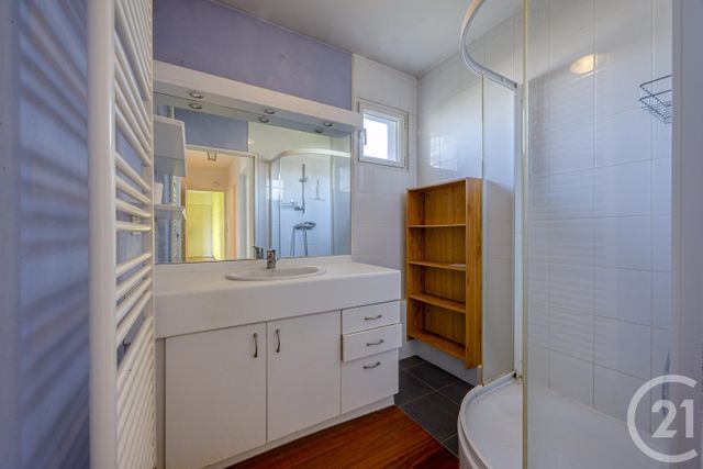 Appartement T3 à vendre - 3 pièces - 71.12 m2 - CHAMBERY - 73 - RHONE-ALPES - Century 21 Immobilière De La Vallée