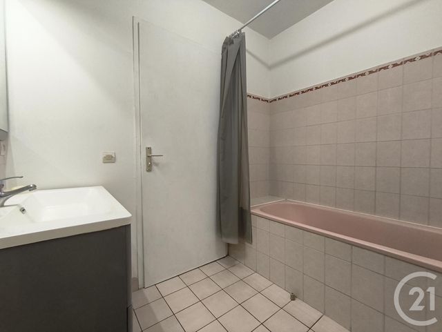 Appartement T1 à louer - 1 pièce - 35.35 m2 - CHAMBERY - 73 - RHONE-ALPES - Century 21 Immobilière De La Vallée