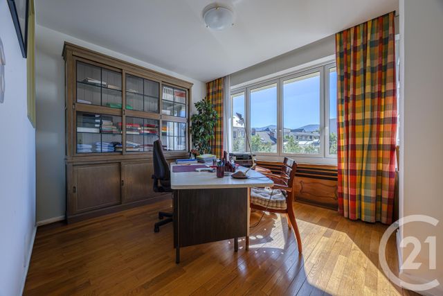 Appartement T5 à vendre - 5 pièces - 121.61 m2 - CHAMBERY - 73 - RHONE-ALPES - Century 21 Immobilière De La Vallée