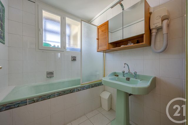 Appartement T5 à vendre - 5 pièces - 121.61 m2 - CHAMBERY - 73 - RHONE-ALPES - Century 21 Immobilière De La Vallée