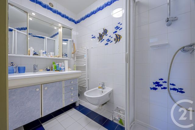 Appartement T5 à vendre - 5 pièces - 121.61 m2 - CHAMBERY - 73 - RHONE-ALPES - Century 21 Immobilière De La Vallée