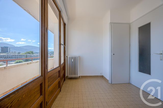 Appartement T2 à vendre - 2 pièces - 43.31 m2 - CHAMBERY - 73 - RHONE-ALPES - Century 21 Immobilière De La Vallée