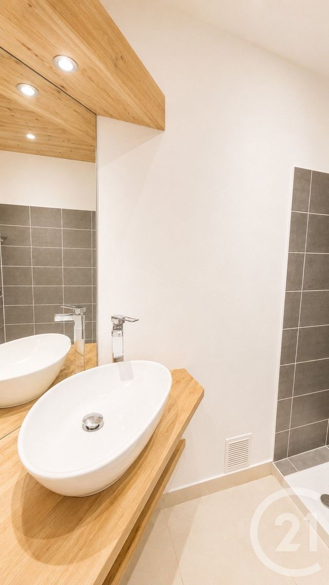 Appartement T4 à vendre - 5 pièces - 120.0 m2 - CHAMBERY - 73 - RHONE-ALPES - Century 21 Immobilière De La Vallée