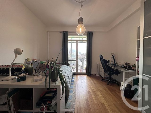 Appartement T3 à vendre - 3 pièces - 88.6 m2 - CHAMBERY - 73 - RHONE-ALPES - Century 21 Immobilière De La Vallée